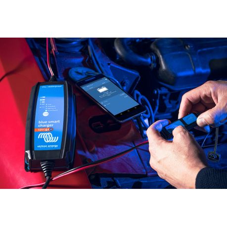 Victron Blue Smart IP65 Battery Charger 12/4 230V